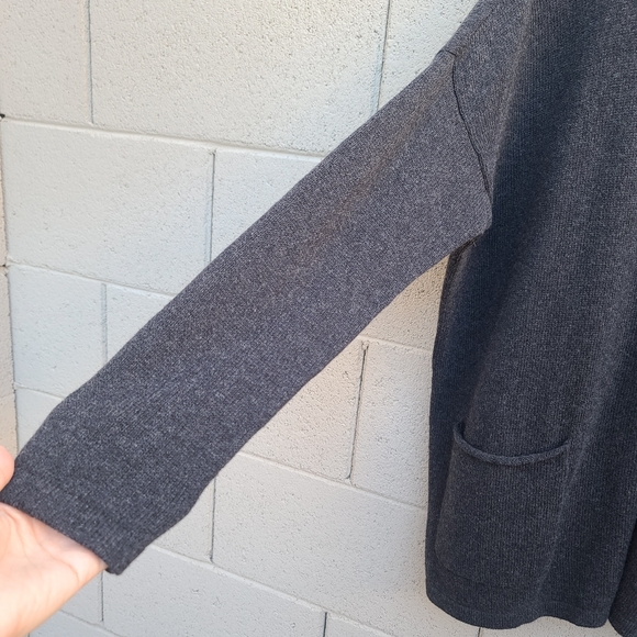 Eileen Fisher | Button-Down Cashmere-Blend Relaxed Cardigan in Charcoal Size XS - Picture 4 of 10